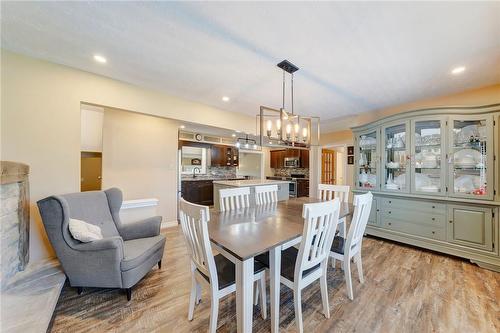 625 Golf Club Road, Hamilton, ON - Indoor Photo Showing Dining Room