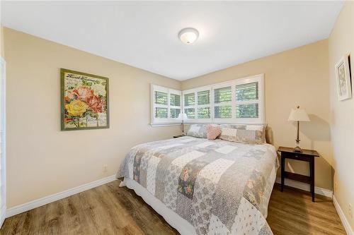 625 Golf Club Road, Hamilton, ON - Indoor Photo Showing Bedroom