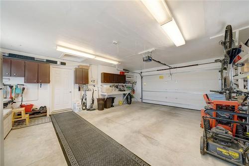 Attached 1.5 Car Garage - 625 Golf Club Road, Hamilton, ON - Indoor Photo Showing Garage