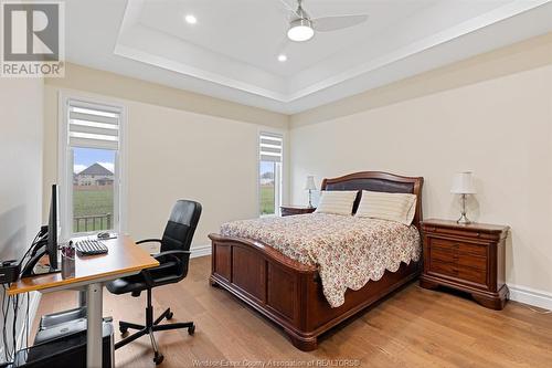 517 Veneto Street, Lakeshore, ON - Indoor Photo Showing Bedroom