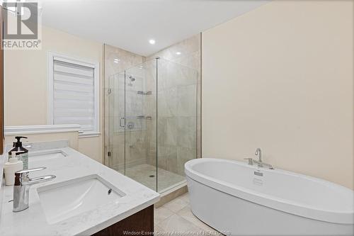 517 Veneto Street, Lakeshore, ON - Indoor Photo Showing Bathroom