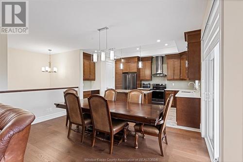 517 Veneto Street, Lakeshore, ON - Indoor Photo Showing Dining Room