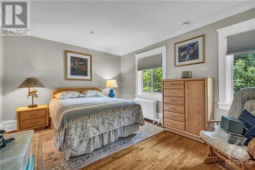 604 Queen Elizabeth Drive, Ottawa, ON - Indoor Photo Showing Bedroom