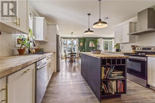 69 Acadie Street, Saint-Antoine, NB - Indoor Photo Showing Kitchen With Upgraded Kitchen