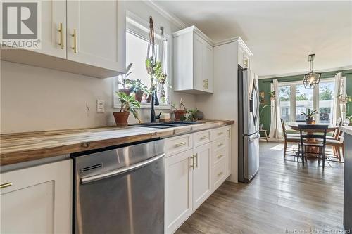 69 Acadie Street, Saint-Antoine, NB - Indoor Photo Showing Kitchen