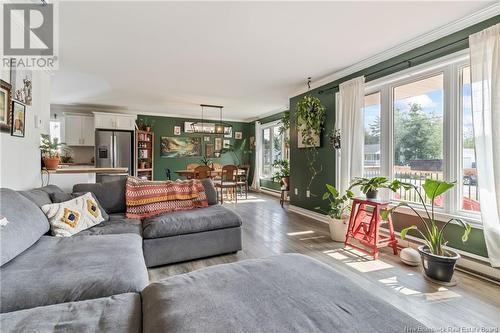 69 Acadie Street, Saint-Antoine, NB - Indoor Photo Showing Living Room