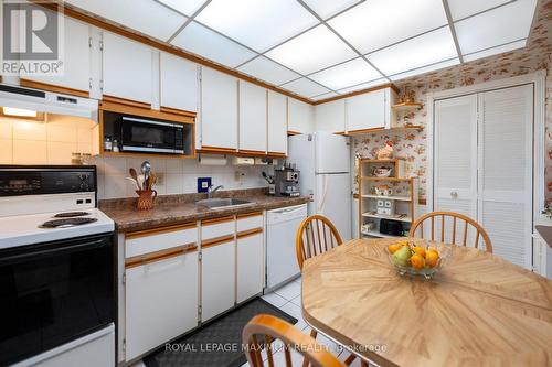 23 Eldon Avenue, Toronto (Danforth Village-East York), ON - Indoor Photo Showing Kitchen