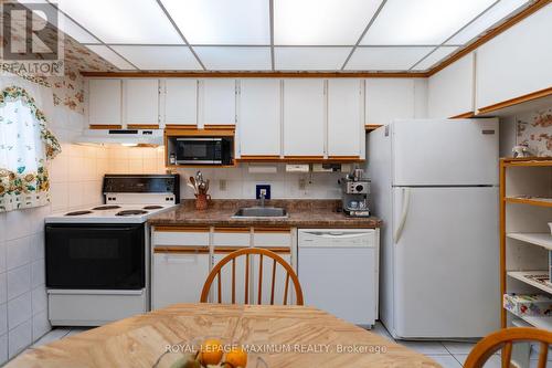 23 Eldon Avenue, Toronto (Danforth Village-East York), ON - Indoor Photo Showing Kitchen