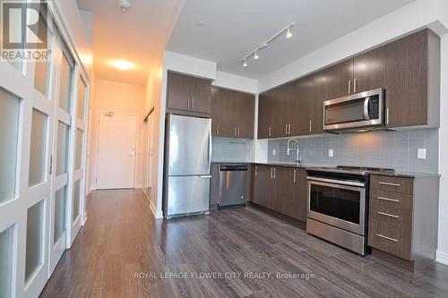 404 - 4085 Parkside Village Drive, Mississauga (City Centre), ON - Indoor Photo Showing Kitchen