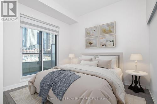 404 - 4085 Parkside Village Drive, Mississauga (City Centre), ON - Indoor Photo Showing Bedroom