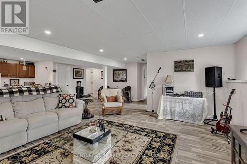 240 Burnt River Drive, Kawartha Lakes (Burnt River), ON - Indoor Photo Showing Living Room