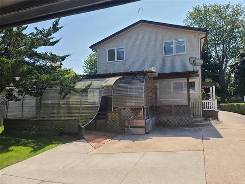 510 Victoria Avenue, Point Edward, ON 