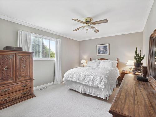 Chambre Ã  coucher principale - 17510 Rue Chickalo, Montréal (Pierrefonds-Roxboro), QC - Indoor Photo Showing Bedroom