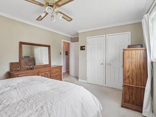 Chambre Ã  coucher principale - 17510 Rue Chickalo, Montréal (Pierrefonds-Roxboro), QC - Indoor Photo Showing Bedroom