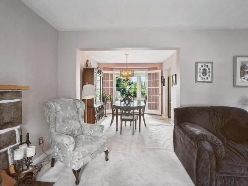 Salon - 17510 Rue Chickalo, Montréal (Pierrefonds-Roxboro), QC - Indoor Photo Showing Living Room