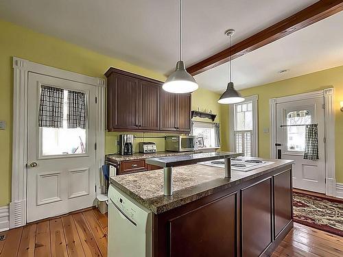 Cuisine - 950Z Rue Western, Waterloo, QC - Indoor Photo Showing Kitchen