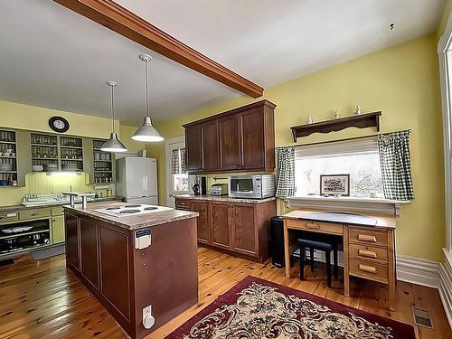 Cuisine - 950Z Rue Western, Waterloo, QC - Indoor Photo Showing Kitchen