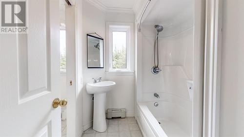 29 Red Cliff Road, St. John’S, NL - Indoor Photo Showing Bathroom