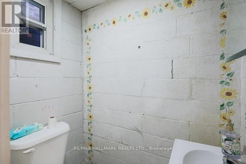 77 Mcintosh Street, Toronto (Birchcliffe-Cliffside), ON - Indoor Photo Showing Bathroom