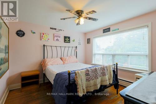 77 Mcintosh Street, Toronto (Birchcliffe-Cliffside), ON - Indoor Photo Showing Bedroom