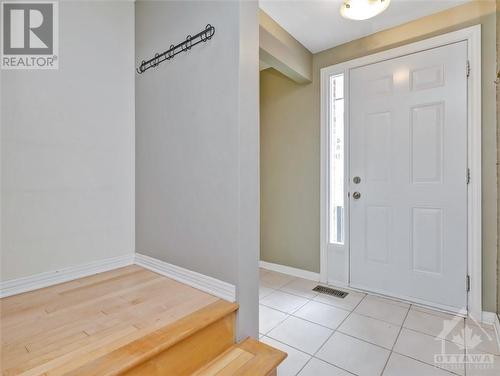 48 Sumac Street Unit#D, Ottawa, ON - Indoor Photo Showing Other Room