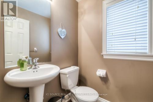 15 George Bogg Road, Vaughan, ON - Indoor Photo Showing Bathroom