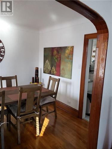 325 Homewood Drive, Greater Sudbury, ON - Indoor Photo Showing Dining Room