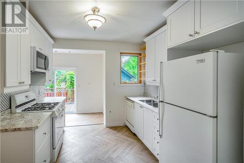 325 Homewood Drive, Greater Sudbury, ON - Indoor Photo Showing Kitchen With Double Sink