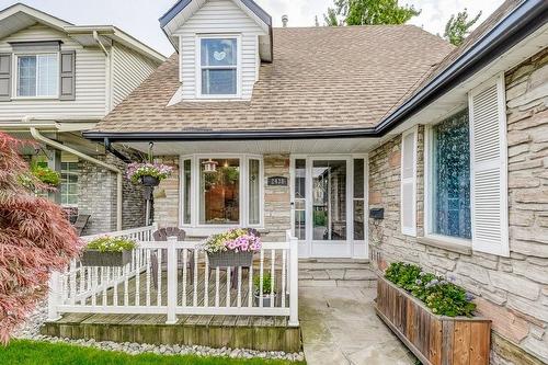 2438 Malcolm Crescent, Burlington, ON - Outdoor With Deck Patio Veranda With Facade