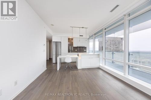 2804 - 1 Bloor Street E, Toronto (Church-Yonge Corridor), ON - Indoor Photo Showing Kitchen