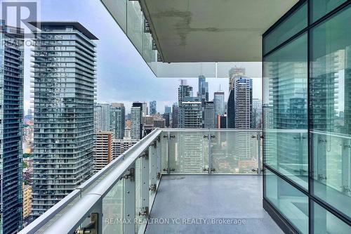 2804 - 1 Bloor Street E, Toronto (Church-Yonge Corridor), ON - Outdoor With Balcony