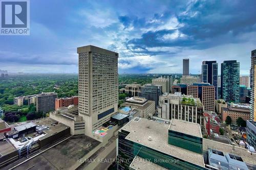 2804 - 1 Bloor Street E, Toronto (Church-Yonge Corridor), ON - Outdoor