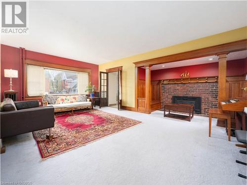 412 11Th Street E, Owen Sound, ON - Indoor Photo Showing Living Room With Fireplace