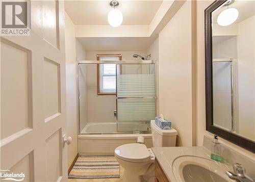 13 Albany Avenue, Orillia, ON - Indoor Photo Showing Bathroom