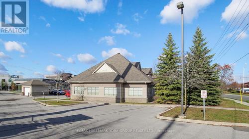 258 Earl Stewart Drive, Aurora (Bayview Wellington), ON 