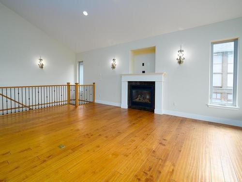 1067 Quail Drive, Kamloops, BC - Indoor Photo Showing Living Room With Fireplace