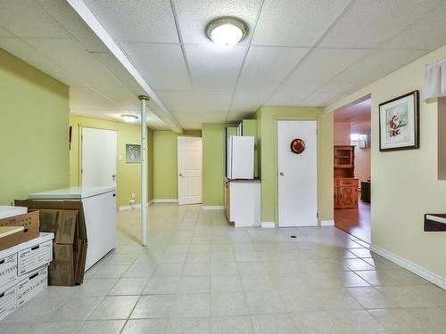 Family room - 40 Rue D'Albanel, Gatineau (Gatineau), QC - Indoor Photo Showing Other Room