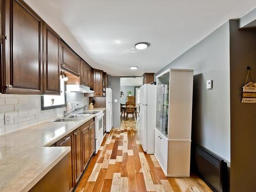 Cuisine - 467 Rue Bachand, Coaticook, QC - Indoor Photo Showing Kitchen With Double Sink