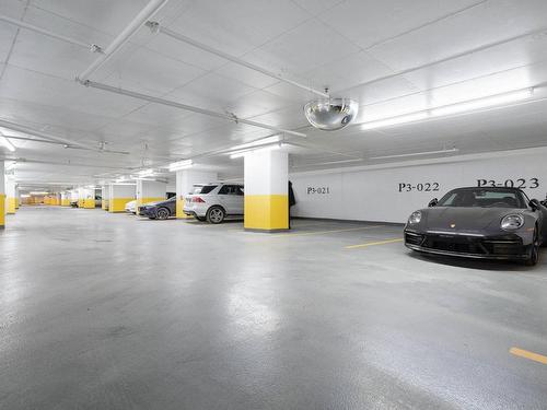 Parking - 2810-1188 Rue St-Antoine O., Montréal (Ville-Marie), QC - Indoor Photo Showing Garage