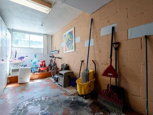 Garage - 9-9267 Boul. Lasalle, Montréal (Lasalle), QC - Indoor Photo Showing Other Room