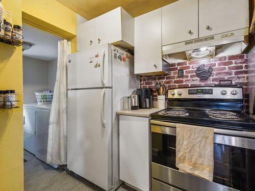 Kitchen - 46 Rue Nicolet, Gatineau (Hull), QC - Indoor Photo Showing Kitchen