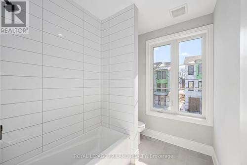 5 - 2835 Sheffield Place, London, ON - Indoor Photo Showing Bathroom