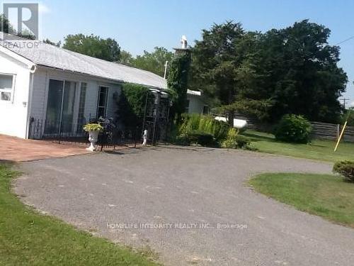 2434 County Rd 15, Prince Edward County, ON - Outdoor