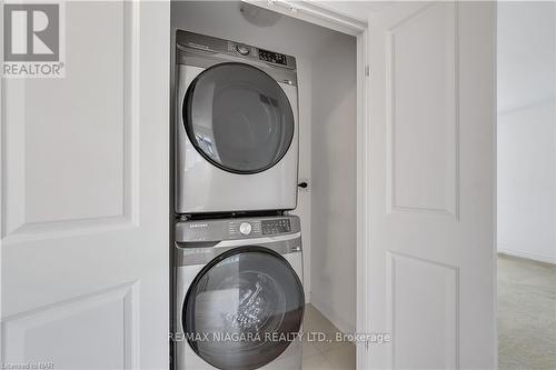 7864 Seabiscuit Drive, Niagara Falls, ON - Indoor Photo Showing Laundry Room