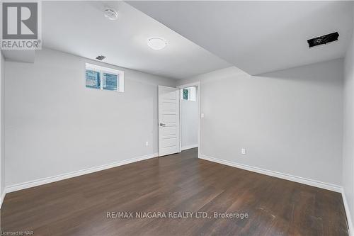 7864 Seabiscuit Drive, Niagara Falls, ON - Indoor Photo Showing Other Room