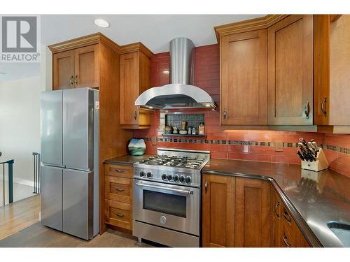 433 Trumpeter Road Lot# 4, Kelowna, BC - Indoor Photo Showing Kitchen