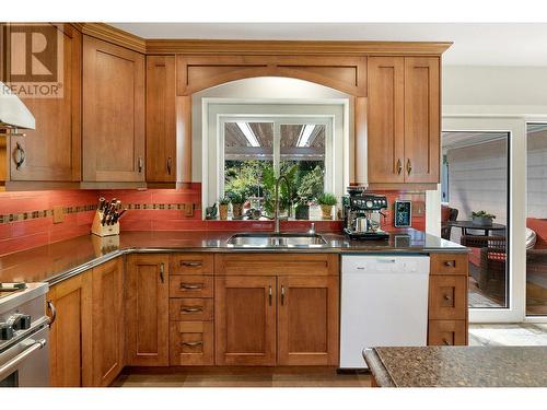 433 Trumpeter Road Lot# 4, Kelowna, BC - Indoor Photo Showing Kitchen With Double Sink