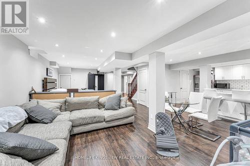 31 Blue Diamond Terrace, Vaughan (Sonoma Heights), ON - Indoor Photo Showing Living Room