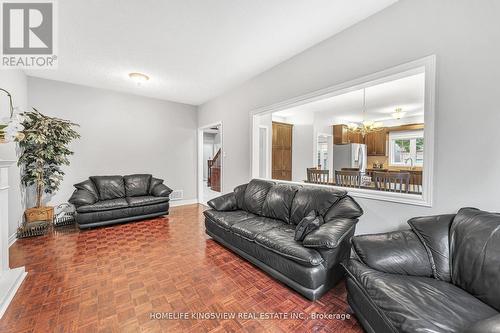 31 Blue Diamond Terrace, Vaughan (Sonoma Heights), ON - Indoor Photo Showing Living Room