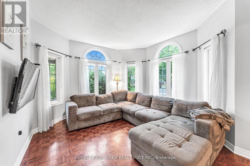 31 Blue Diamond Terrace, Vaughan (Sonoma Heights), ON - Indoor Photo Showing Living Room